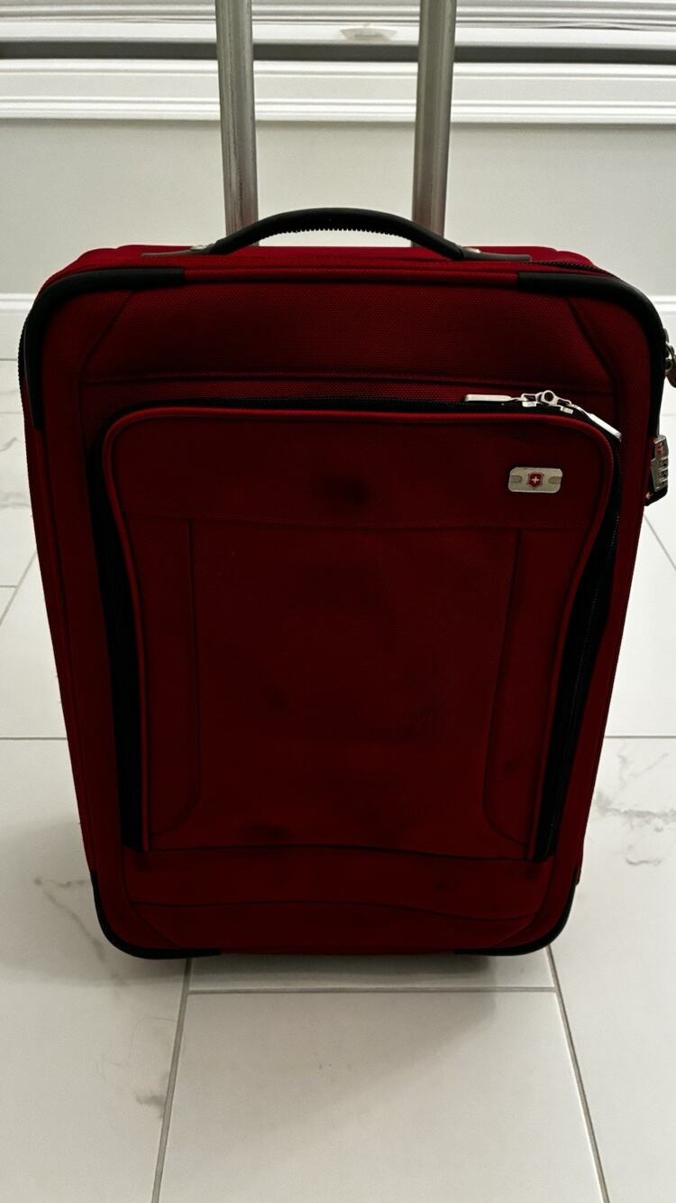 Victorinox Mobilizer NXT Red 22” Upright Wheeled Luggage Bag, Large